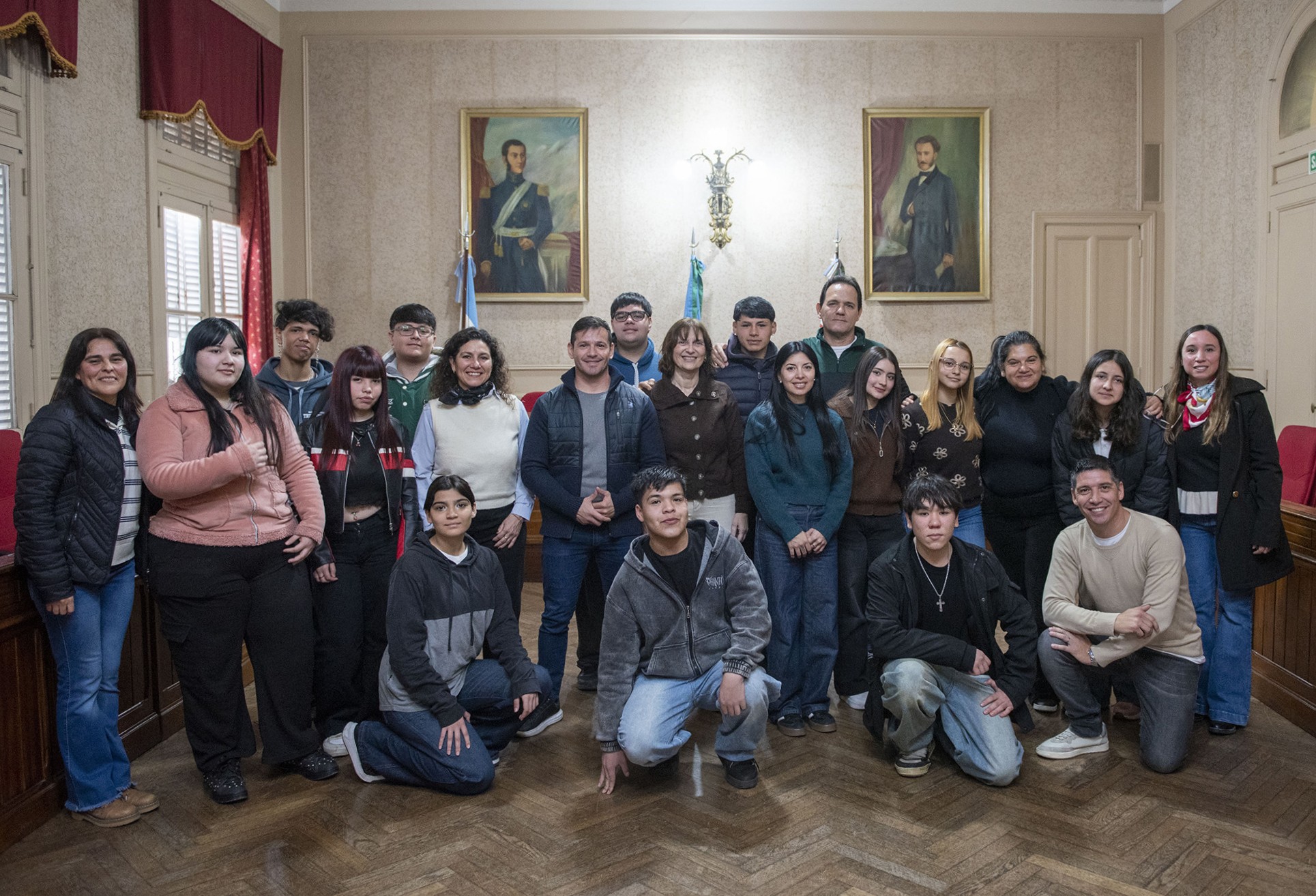 NOTICIAS CAMPANA: ALUMNOS DE LAS ESCUELAS SECUNDARIA NUMERO 1 Y 3 VISITARON EL HCD